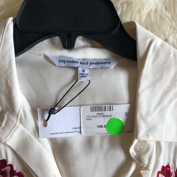 Cupcakes & Cashmere Kymberly Embroidered Blouse S - Picture 7 of 11